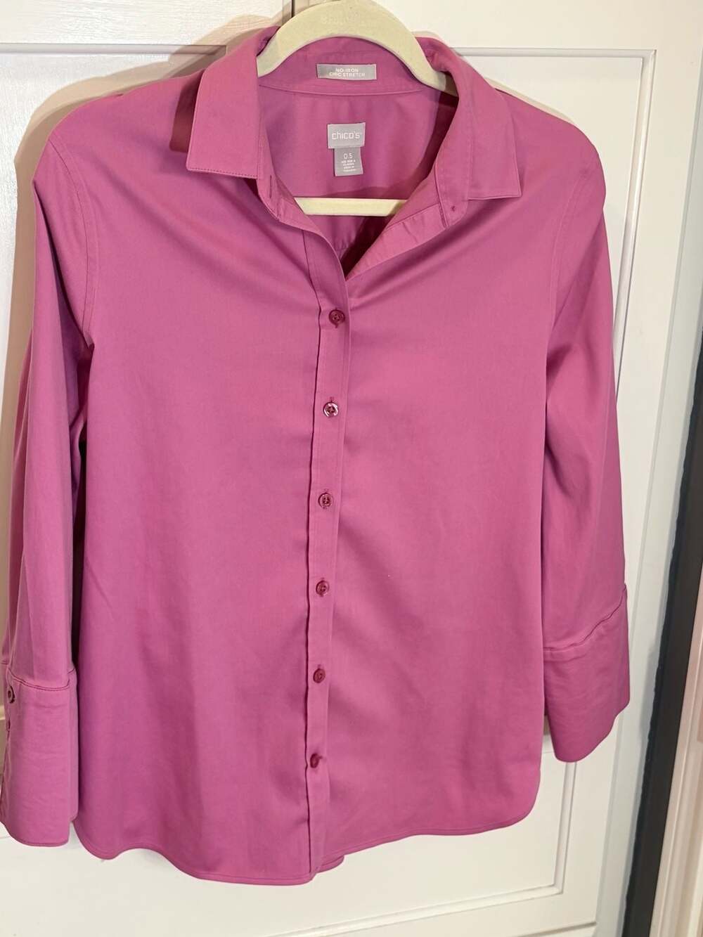 Chico's No-Iron Chic Stretch Button Down Shirt Pink Size 0.5 (US 6)